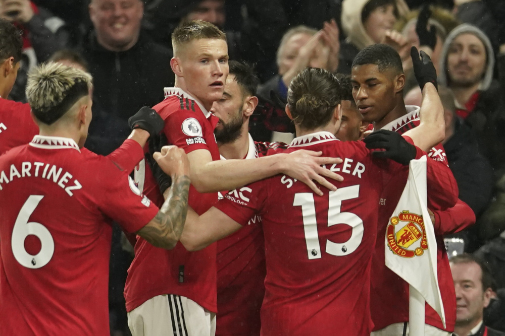 足球市场受 足球市场受